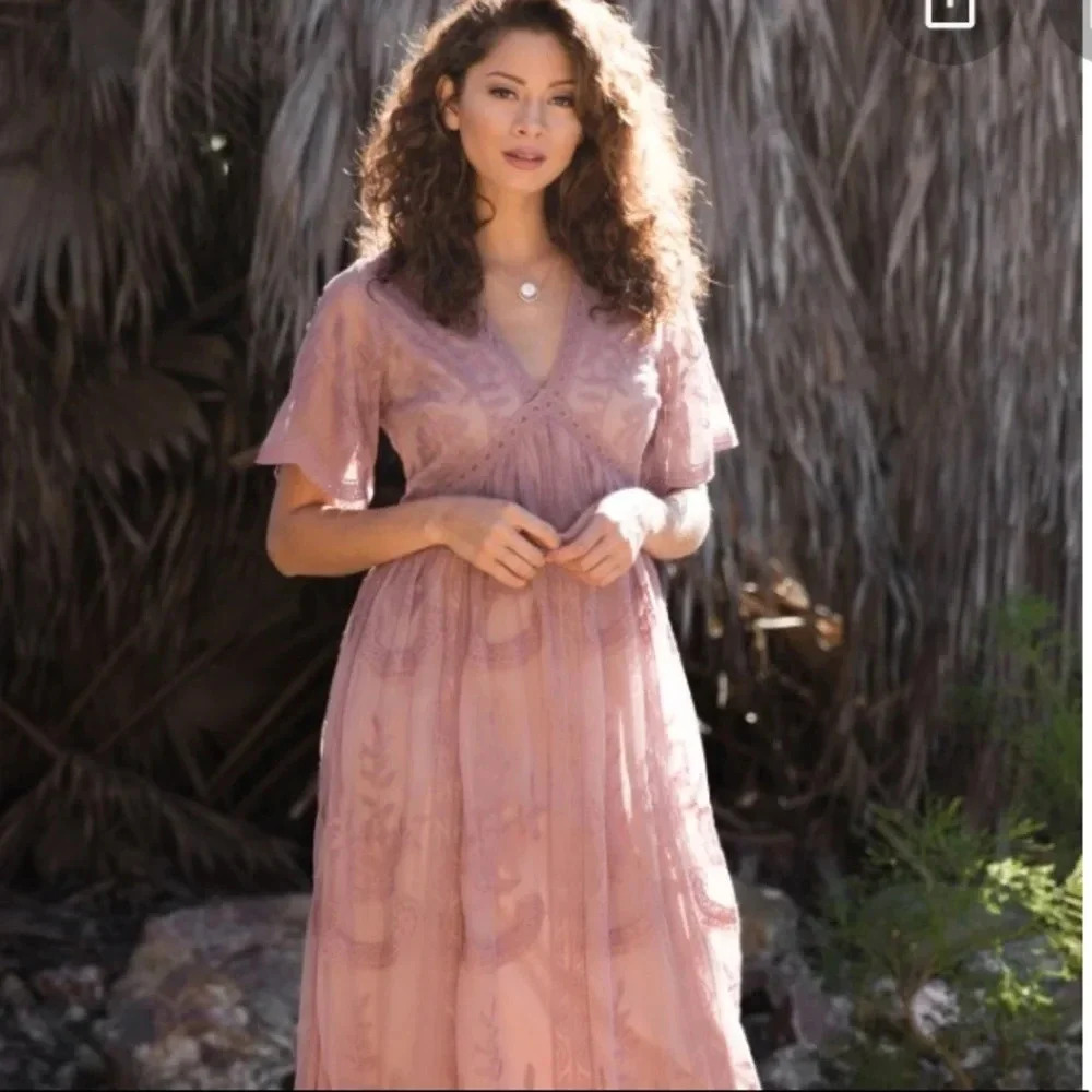 - New PInkBlush Lace Overlay Mauve Maternity